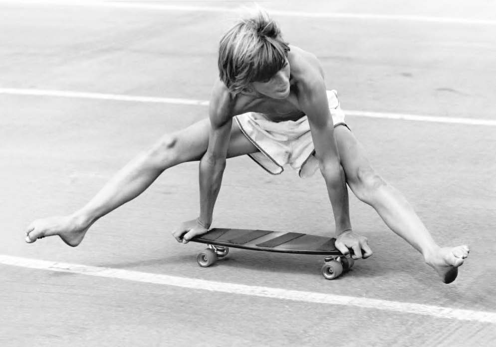 bow stay pitch Silver. Skate. Seventies. | Benrubi Gallery | New York City based Art  Gallery specializing in Photography