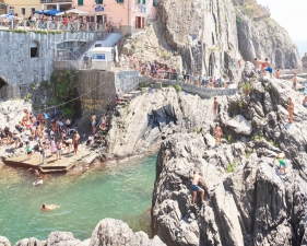 Massimo Vitali, #037, Manarola, 2020